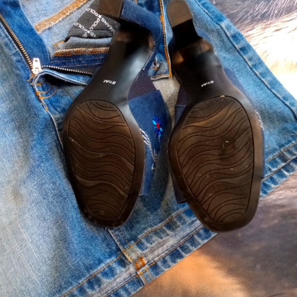 Denim & flower design shoes - Picture 3 of 7